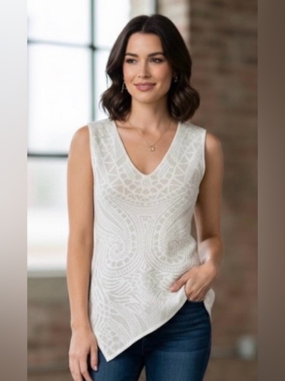 BCBG MaxAzria cream/tan, decorated, sleeveless, V-neck, heavy knit top, Small